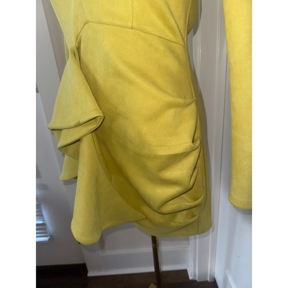 Fashion Nova Lime Green Ruched Bodycon Mini Dress Long Sleeve V Neck Size Medium - Picture 3 of 6